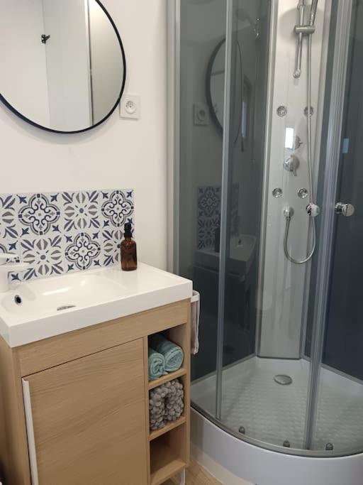 Chalet Cosy Avec Option Jacuzzi Saint-Genes-de-Fronsac Exterior foto
